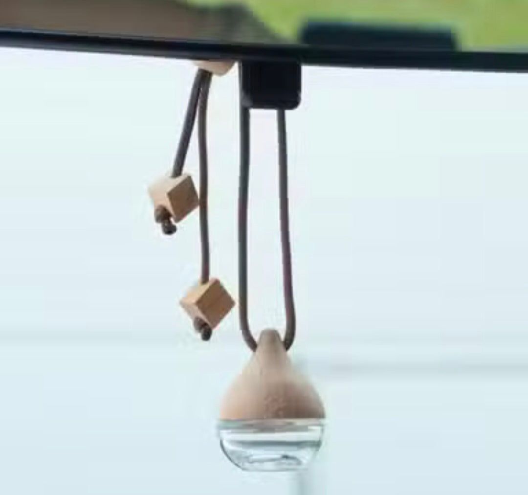 Diffuseur de voiture suspendu